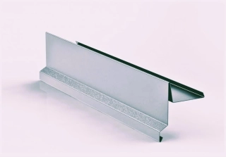 Závětrná lišta klasik s okapnicí pozinkovaný plech FeZn dl.2m